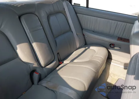 2000 Buick Park Avenue from USA, damaged, VIN 1G4CW52K2Y4131356